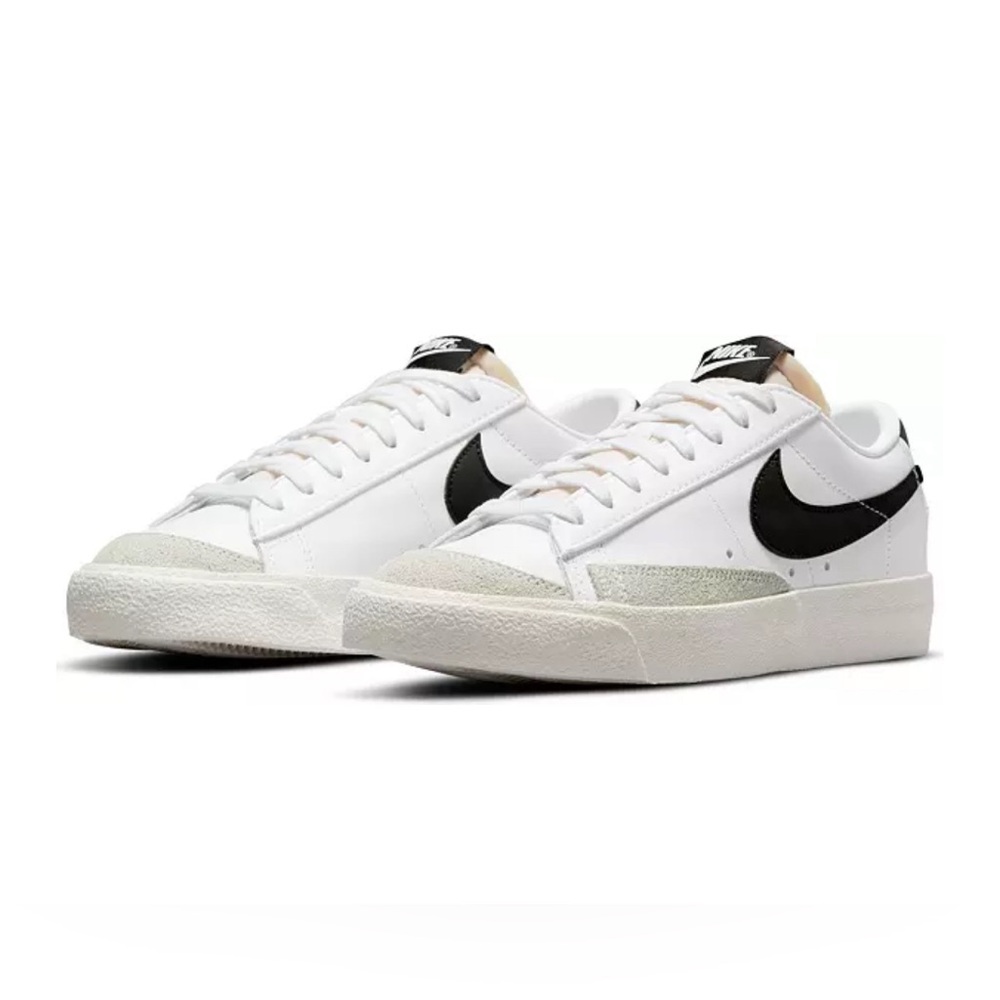 Nike Low Blazers